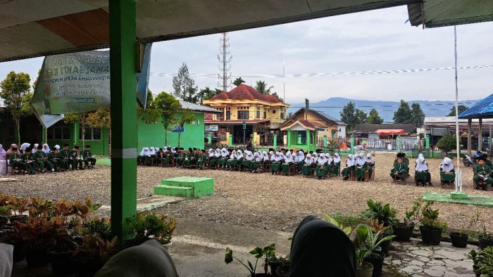 Melalui Yasinan Rutin, MIN 1 Kerinci Perkuat Karakter Spiritual Peserta Didik
