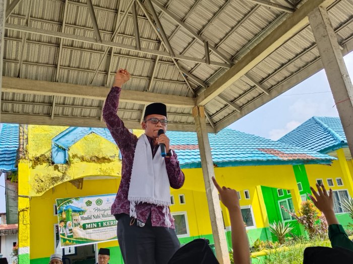 Gelorakan Cinta Rasul, Buya Dedi Iria Putra, M.H.Tebarkan Hikmah & Keteladanan dalam Peringatan Maulid Nabi Muhammad SAW Gelorakan Cinta Rasul, Buya Dedi Iria Putra, M.H.Tebarkan Hikmah & Keteladanan dalam Peringatan Maulid Nabi Muhammad SAW
