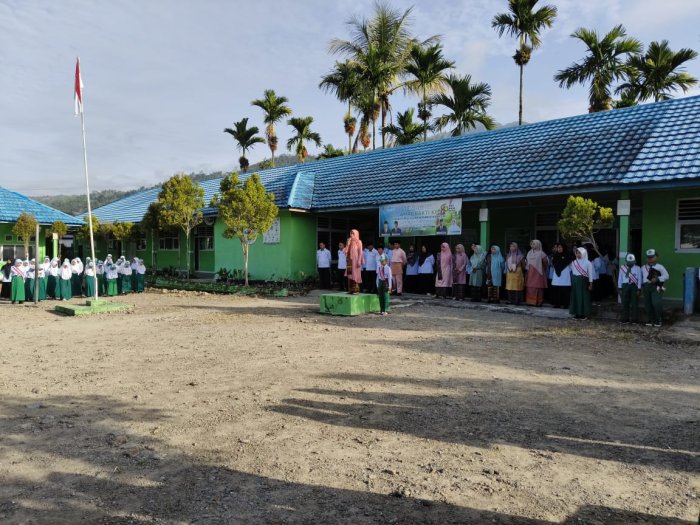 Semangat Awal Tahun, MIN 1 Kerinci Laksanakan Upacara Hari Pertama Sekolah