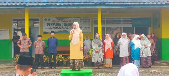 Semangat Sportivitas dan Kebersamaan, Klasmeeting MIN 1 Kerinci Resmi Dibuka Kepala Madrasah