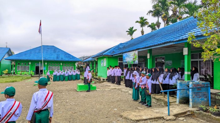 Disiplin dan Nasionalisme Menguat, Upacara Bendera Digelar di MIN 1 Kerinci