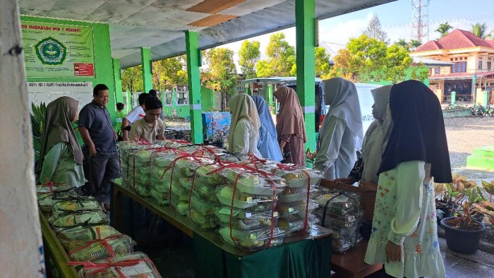 Semangat Ramadan, Pengantaran MBG di MIN 1 Kerinci Tetap Terlaksana dengan Baik