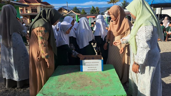 Membangun Jiwa Sosial, Siswa MIN 1 Kerinci Antusias Berinfak dan Bersedekah