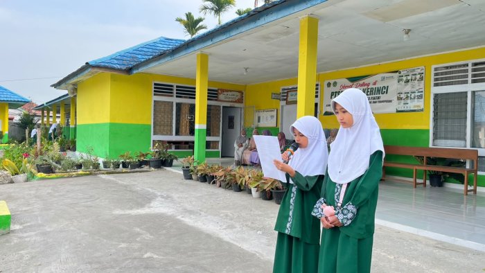 Menuntut Ilmu adalah Jalan Kemuliaan, Arsyila Kelas 4B Berikan Kultum Inspiratif di MIN 1 Kerinci