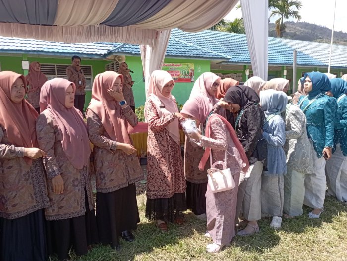 Air Mata Perpisahan Menjadi Saksi Indahnya Ukhuwah di MIN 1 Kerinci