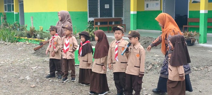 Siswa Kelas II MIN 1 Kerinci Tampilkan Hafalan Ayat Kursi pada Apel Kedisiplinan