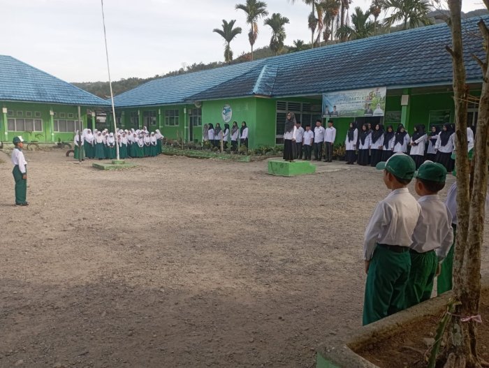 Upacara Senin Pagi MIN 1 Kerinci, 02 Maret 2026: Menumbuhkan Disiplin dan Semangat Belajar