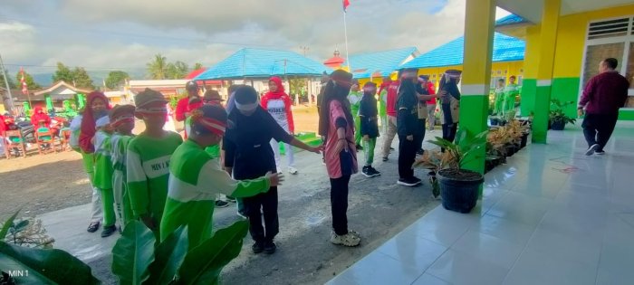 Semangat Kemerdekaan, Siswa MIN 1 Kerinci Tampilkan Kekompakan dalam Lomba LKBB Mata Tertutup