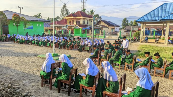 Yasinan Rutin Hari Jumat sebagai Wujud Pembinaan Akhlak Siswa MIN 1 Kerinci