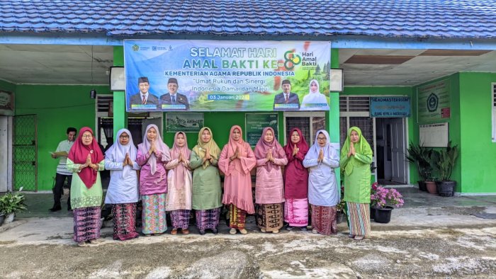 Pesan Penting Kepala MIN 1 Kerinci Saat Melepas Siswa Libur Panjang: Jaga Adab dan Silaturahmi