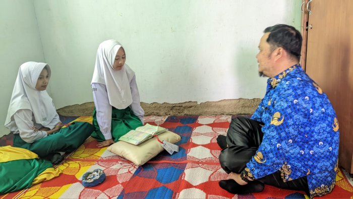 Sambut Isra Miraj Nabi Muhammad SAW,Peserta Didik MIN 1 Kerinci Belajar Tilawatil Quran Bersama Pak Ayatullah Khumaini