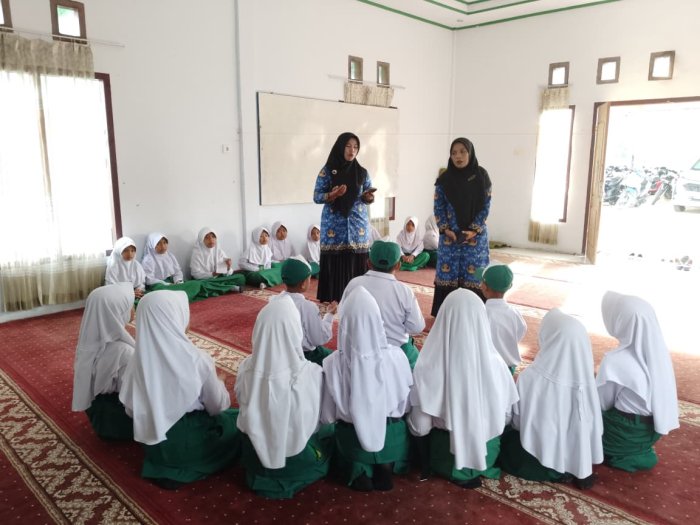 Peserta Didik Lakukan Persiapan Penampilan Sambut Peringatan Isra Miraj Nabi Muhammad SAW