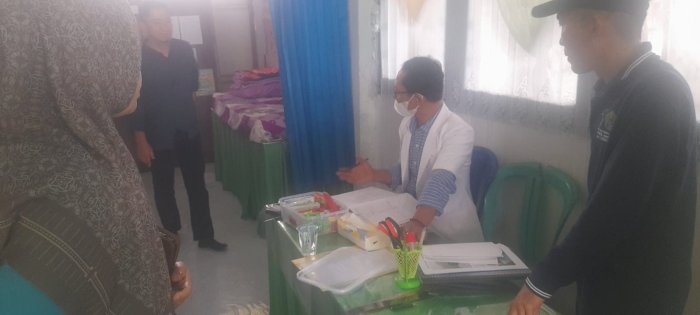 Wujudkan Madrasah Sehat, Puskesmas Kemantan Monitoring UKM di MIN 1 Kerinci