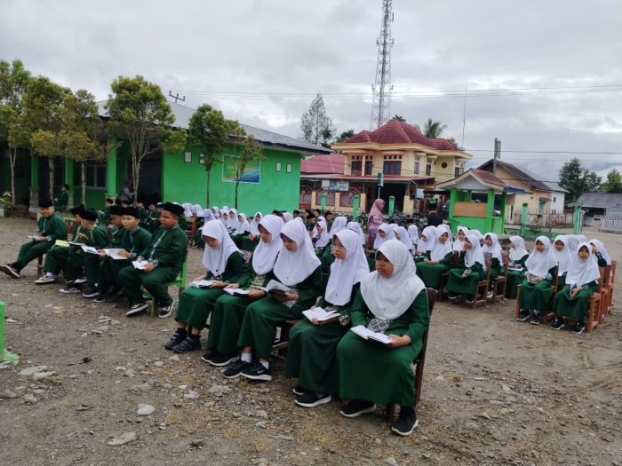 MIN 1 Kerinci Rutin Laksanakan Yasinan Setiap Pagi Jumat