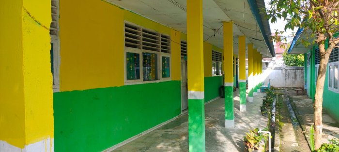 Ciptakan Suasana Baru, MIN 1 Kerinci Bersolek dengan Pengecatan Gedung Madrasah