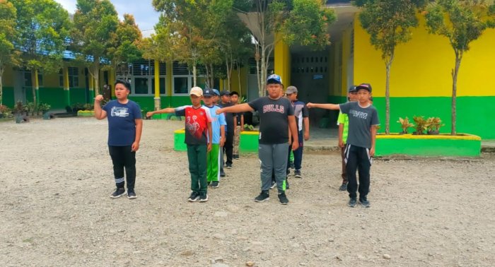 Siswa/Siswi MIN 1 Kerinci Tetap Antusias Mengikuti Latihan Demi Membentuk Disiplin, Kekompakan, dan Meraih Prestasi