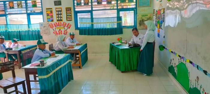 Semangat Siswa MIN 1 Kerinci Mengikuti Ujian Praktik Keagamaan Hari Pertama