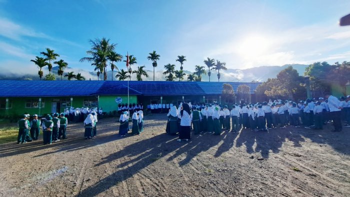 Semangat Baru di MIN 1 Kerinci, Upacara Hari Pertama Sekolah Jadi Momentum Disiplin