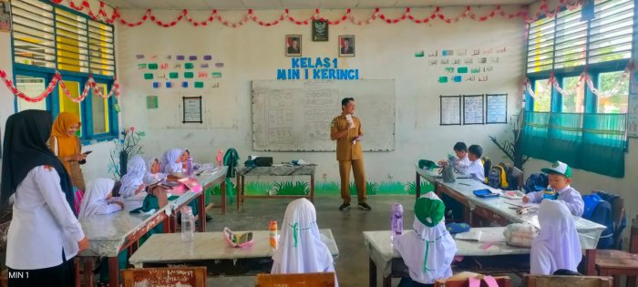 Sehat Sejak Dini! MIN 1 Kerinci Sambut Tim Puskesmas Kemantan untuk Pemberian Obat Cacing